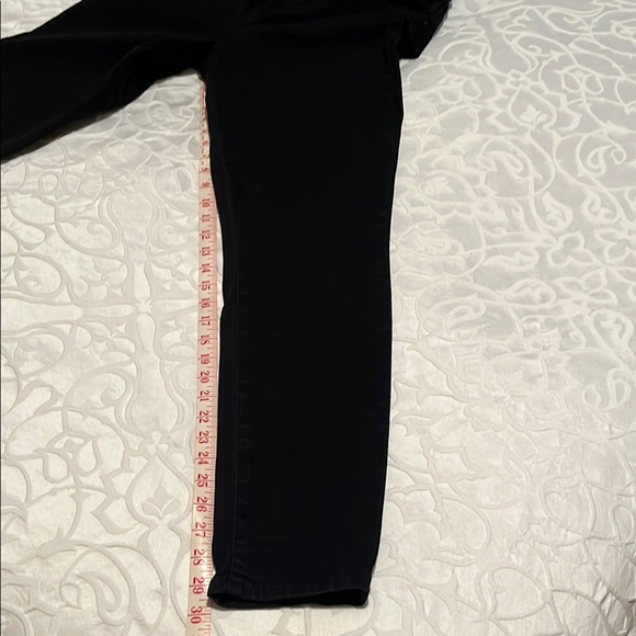 Guess Black High Rise Jeans - Picture 5 of 7